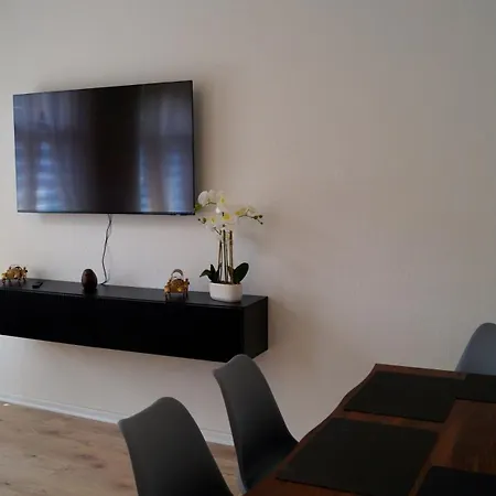 24 Modern & Gemuetlich Appartement